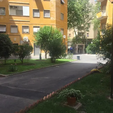 Oda ve Kahvaltı Female Dormitory For Only Female *
