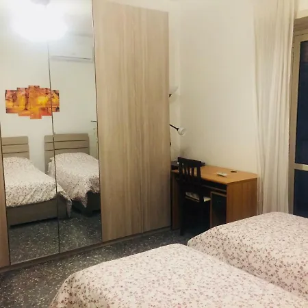 Female Dormitory For Only Female * 罗马